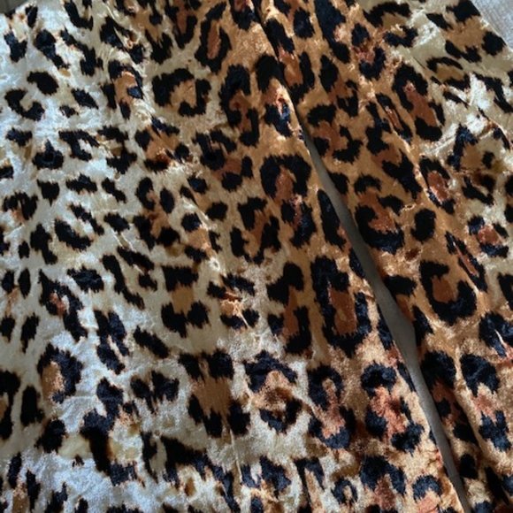 Leopard Velvet Keyhole Mini Dress - Picture 5 of 7